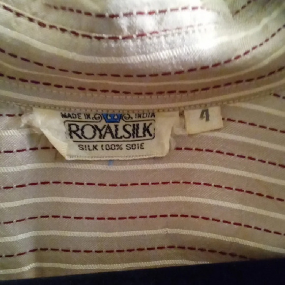 Womans 4 Royalsilk Cream Relaxed ButtonedSleeve Notched Collar Button Down Shirt - Picture 2 of 4